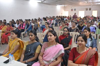 गुरुकुल महिला महाविद्यालय में छत्तीसगढ़ कौंसिल ऑफ साइंस एण्ड टेक्नोलॉजी द्वारा उत्प्रेरित एवं प्रायोजित राष्ट्रीय विज्ञान दिवस का उद्घाटन समारोह का आयोजन किया गया