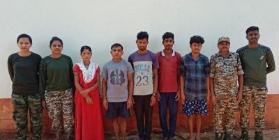 Crime : इनामी सहित 5 माओवादी गिरफ्तार...नक्सलियों में महिला भी शामिल