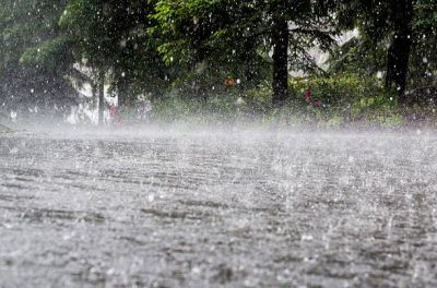 गरज-चमक के साथ छत्तीसगढ़ में बरसेंगे बादल, मौसम विभाग ने 13 जिलों में भारी बारिश का अलर्ट किया जारी&hellip;
