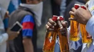 राजधानी में नकली शराब का खुलासा : ढाबे और प्रिंटिंग प्रेस से बड़ी मात्रा में नकली होलोग्राम, स्टीकर और ढक्कन बरामद