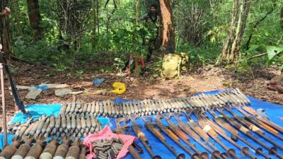 परिया-काकुर के घने जंगलों में हुई भीषण मुठभेड़, 6 माओवादी के शव बरामद, 48 लाख का था इनाम  