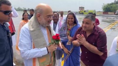 CG Breaking : जगदलपुर पहुंचे गृह मंत्री अमित शाह, एयरपोर्ट में हुआ आत्मीय स्वागत