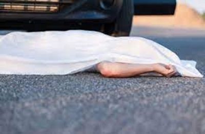 CG &ndash; 2 की मौत : छत्तीसगढ़ में दर्दनाक सड़क हादसा, दो लोगों की हुई मौत, पत्नी और नाबालिग बेटी की हालत गंभीर&hellip;..