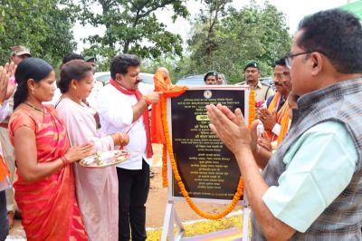 उपमुख्यमंत्री विजय शर्मा ने दूरस्थ ग्राम नंबी में सड़क निर्माण कार्य का किया भूमिपूजन&hellip;.