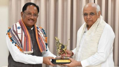 मुख्यमंत्री साय ने गुजरात के मुख्यमंत्री पटेल से की सौजन्य भेंट, सहयोग और विकास का अनुभव किया साझा&hellip;