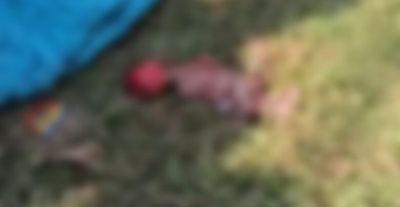 मानवता हुई शर्मसार, सड़क किनारे लावारिस हालत में मिला नवजात शिशु का शव, इलाके में फैली सनसनी