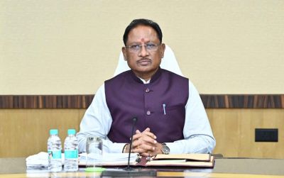 बस्तर में शांति और विकास की नई दिशा : 65 लाख के इनामी 10 माओवादी आत्मसमर्पण कर मुख्यधारा में लौटे