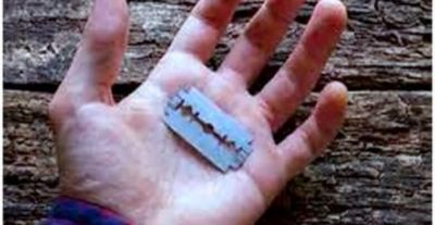 टोकन नहीं कटने से परेशान किसान ने उठाया खौफनाक कदम, ब्लेड से रेता खुद का गला, हालत गंभीर