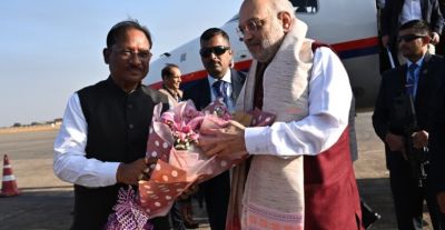 रायपुर पहुंचे केंद्रीय गृह मंत्री अमित शाह, मुख्यमंत्री विष्णुदेव साय ने किया स्वागत