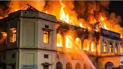 CG &ndash; तहसील कार्यालय में लगी भीषण आग, मौके पर पहुंची दमकल की कई गाड़ियां, मची अफरा-तफरी&hellip;..