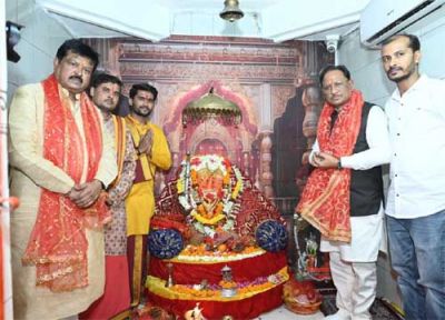 मुख्यमंत्री साय ने चंदखुरी में माता कौशल्या व भगवान श्रीराम के किए दर्शन, प्रदेश की सुख-समृद्धि की कामना की मुख्यमंत्री साय ने चंदखुरी में माता कौशल्या व भगवान श्रीराम के किए दर्शन, प्रदेश की सुख-समृद्धि की कामना की