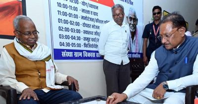 मुख्यमंत्री साय ने सियान गुड़ी का किया शुभारंभ : बुजुर्गों के साथ कैरम खेलकर वरिष्ठजनों का बढ़ाया हौंसला