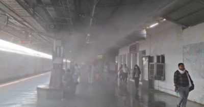 भीषण गर्मी से राहत : रेलवे स्टेशन पर शुरू हुआ मिस्टिंग सिस्टम, ठंडी फुहारों से यात्रियों को मिली बड़ी राहत