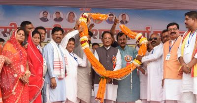 छत्तीसगढ़ में सामूहिक विवाह बना सामाजिक एकता का उत्सव, मुख्यमंत्री ने 13 नवदंपतियों को दिया आशीर्वाद