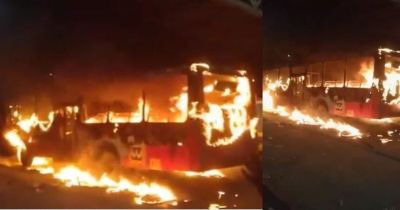 BREAKING: बारातियों से भरी चलती बस में लगी आग, बड़ा हादसा टला