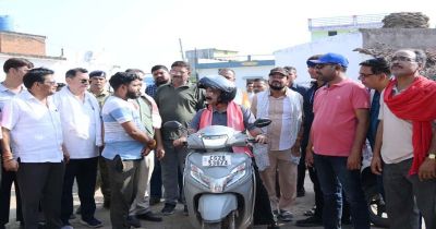 स्कूटी पर निकले उप मुख्यमंत्री अरुण साव, नगर भ्रमण कर विकास कार्यों का लिया जायजा&hellip;.