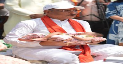 एक माह के नवजात का मुख्यमंत्री ने किया नामकरण, रविशंकर नाम से गूंजा गांव का आंगन