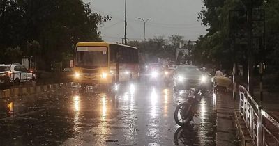राजधानी में अचानक बदला मौसम, तेज बादलों की गरज के साथ शुरू हुई बारिश, लोगों को गर्मी से मिली राहत