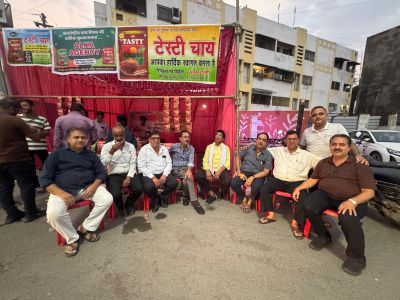 अंतरराष्ट्रीय चाय दिवस: डी.डी. नगर के गोल चौक पर उमड़े चाय प्रेमी, 50 साल के अनुभवी महेंद्र बागदोडिया ने खोले स्वाद के राज