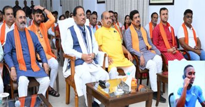 मन की बात में गूंजा छत्तीसगढ़ का गौरव: मुख्यमंत्री साय ने कहा - यह प्रदेश की प्रतिभा और विरासत को राष्ट्रीय सम्मान मिलने का क्षण मन की बात में गूंजा छत्तीसगढ़ का गौरव: मुख्यमंत्री साय ने कहा - यह प्रदेश की प्रतिभा और विरासत को राष्ट्रीय सम्मान मिलने का क्षण
