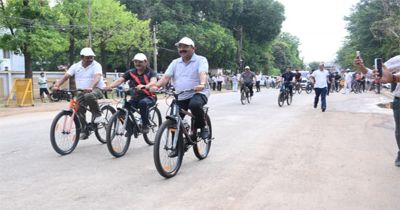 उप मुख्यमंत्री साव ने सायकल चलाकर फिट रहने और पर्यावरण संरक्षण का दिया संदेश