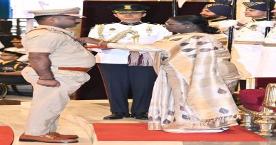 वित्त मंत्री ओपी चौधरी ने शौर्य चक्र से सम्मानित छत्तीसगढ़ पुलिस के जांबाज अधिकारियों को दी बधाई वित्त मंत्री ओपी चौधरी ने शौर्य चक्र से सम्मानित छत्तीसगढ़ पुलिस के जांबाज अधिकारियों को दी बधाई