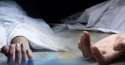 पति-पत्नी की मिली लाश : कमरे में मिली पत्नी की लाश, फांसी के फंदे पर लटका मिला पति का शव, इलाके में फैली सनसनी