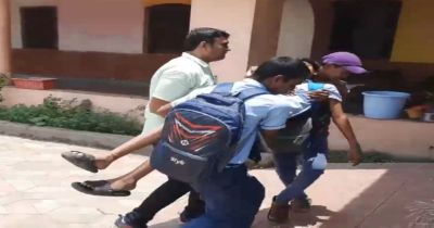 CG SCHOOL OPEN :&nbsp;स्कूल खुलने के पहले दिन ही गर्मी ने दिखाया असर, स्कूल में प्रार्थना के दौरान छात्र हुआ बेहोश