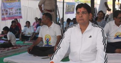 छत्तीसगढ़ महतारी और भगवान धनवंतरि की वंदना से सारंगढ़ में योग दिवस का शंखनाद छत्तीसगढ़ महतारी और भगवान धनवंतरि की वंदना से सारंगढ़ में योग दिवस का शंखनाद