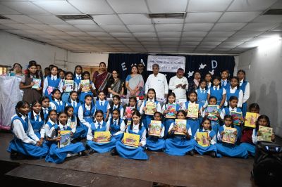 लक्ष्मीनारायण कन्या विद्यालय में शाला प्रवेश उत्सव: गुरुकुल प्रेक्षागृह में हुआ भव्य आयोजन