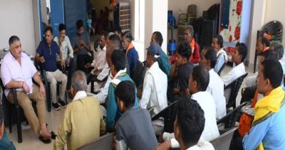 जनदर्शन में मंत्री राजेश अग्रवाल ने सुनीं ग्रामीणों की समस्याएं, त्वरित समाधान के दिए निर्देश जनदर्शन में मंत्री राजेश अग्रवाल ने सुनीं ग्रामीणों की समस्याएं, त्वरित समाधान के दिए निर्देश