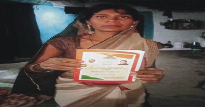 सीएम हेल्पलाइन 1076 से तीजन बाई को मिला नया राशन कार्ड सीएम हेल्पलाइन 1076 से तीजन बाई को मिला नया राशन कार्ड