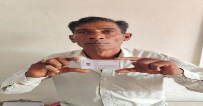 वर्षों का इंतजार खत्म: सीएम हेल्पलाइन से मिली पहचान, जिला प्रशासन की पहल से बना राम साहू का आधार कार्ड&hellip;.