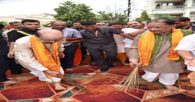 रथयात्रा महोत्सव में शामिल हुए राज्यपाल डेका एवं मुख्यमंत्री विष्णुदेव साय रथयात्रा महोत्सव में शामिल हुए राज्यपाल डेका एवं मुख्यमंत्री विष्णुदेव साय