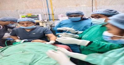 सिम्स बिलासपुर में डॉक्टरों का कमाल : 6 वर्षीय मासूम की आहार नली से सफलतापूर्वक निकाला गया सिक्का, बची जान सिम्स बिलासपुर में डॉक्टरों का कमाल : 6 वर्षीय मासूम की आहार नली से सफलतापूर्वक निकाला गया सिक्का, बची जान