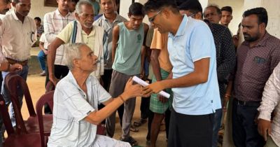आमापाली में वित्त मंत्री ओपी चौधरी ने लगाई जन चौपाल, सुनी ग्रामीणों की समस्याएं आमापाली में वित्त मंत्री ओपी चौधरी ने लगाई जन चौपाल, सुनी ग्रामीणों की समस्याएं