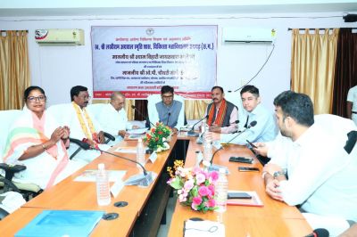 रायगढ़ चिकित्सा महाविद्यालय भवन एवं चिकित्सालय भवन में विभिन्न मरम्मत/निर्माण कार्यों हेतु 50 करोड़ रूपए का मिला अनुमोदन&hellip;.