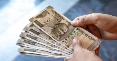 CG – बेटी की शादी के लिए पिता ने लिया था लोन, खाते में आते ही ठग ने बिछाया ऐसा जाल कि उड़ गई पूरी रकम… CG – बेटी की शादी के लिए पिता ने लिया था लोन, खाते में आते ही ठग ने बिछाया ऐसा जाल कि उड़ गई पूरी रकम…