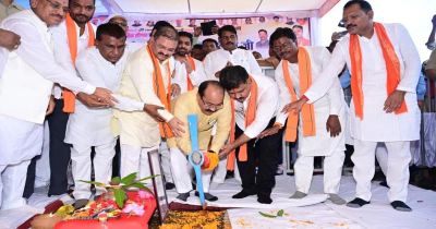 कवर्धा में विकास की रफ्तार को मिलेगी नई सड़क, ₹54 करोड़ से बनेगा 7.8 किमी फोरलेन कवर्धा में विकास की रफ्तार को मिलेगी नई सड़क, ₹54 करोड़ से बनेगा 7.8 किमी फोरलेन