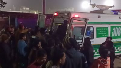 ACCIDENT : बस और ट्रक में भिड़ंत, 3 छात्रों की मौत, 11 की हालत गंभीर