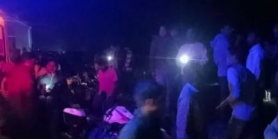 Breaking : ट्रेन में आग लगने की सूचना पर कूदे यात्री, दूसरे ट्रेन की चपेट में आने से 12 की मौत