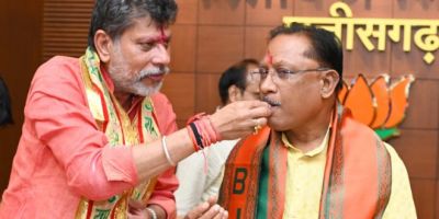 11 में से 10 कांग्रेस प्रत्याशियों का हारना मोदी की गारंटी और विष्णु के सुशासन पर मुहर: किरण देव 11 में से 10 कांग्रेस प्रत्याशियों का हारना मोदी की गारंटी और विष्णु के सुशासन पर मुहर: किरण देव