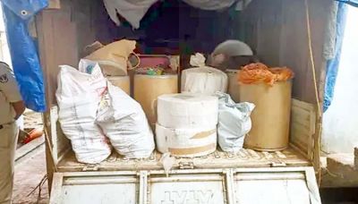 जर्दा गुटखा की फैक्ट्री में मारा छापा, 10 गिरफ्तार