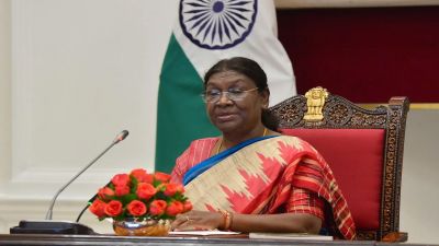 संविधान की 75वीं वर्षगांठ आज, राष्ट्रपति मुर्मू के संबोधन के साथ शुरू होगा 'हमारा संविधान, हमारा स्वाभिमान' अभियान संविधान की 75वीं वर्षगांठ आज, राष्ट्रपति मुर्मू के संबोधन के साथ शुरू होगा 'हमारा संविधान, हमारा स्वाभिमान' अभियान