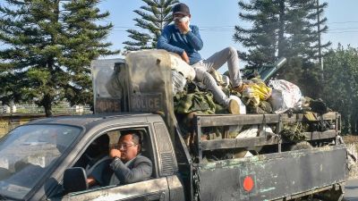 मणिपुर के 5 जिलों में लोगों ने 42 हथियार किए सरेंडर, पांच अवैध बंकर ध्वस्त