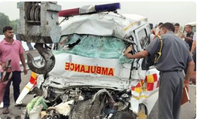 डेडबॉडी लेकर जा रही थी एंबुलेंस, रास्ते में हुआ भीषण एक्सीडेंट, 5 की गई जान डेडबॉडी लेकर जा रही थी एंबुलेंस, रास्ते में हुआ भीषण एक्सीडेंट, 5 की गई जान
