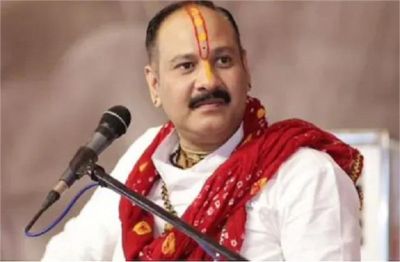 कुबेरेश्वर धाम के पंडित प्रदीप मिश्रा पर धोखाधड़ी के आरोप, झारखंड के गुमला कोर्ट में 420 का केस दर्ज