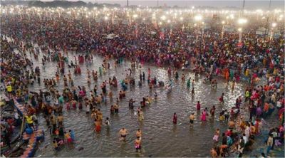 Maghi Purnima 2026: ब्रह्म मुहूर्त से संगम पर उमड़ा आस्था का महासैलाब, रवि-पुष्य योग में करोड़ों श्रद्धालुओं ने लगाई पुण्य डुबकी!