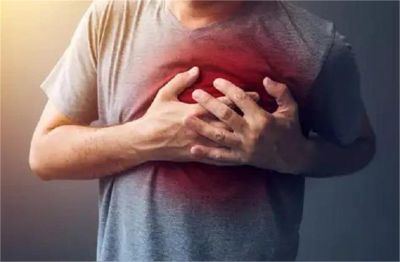 Silent Heart Attack: साइलेंट हार्ट अटैक क्या है? इन लक्षणों को कभी न करें नजरअंदाज, जानें कैसे पहचानें और बचें. Silent Heart Attack: साइलेंट हार्ट अटैक क्या है? इन लक्षणों को कभी न करें नजरअंदाज, जानें कैसे पहचानें और बचें.