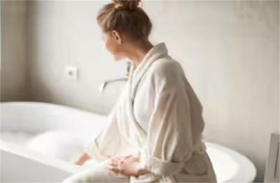 हाई बीपी और शुगर के मरीजों के लिए क्यों घातक है ठंडे पानी से नहाना, जानें वजह